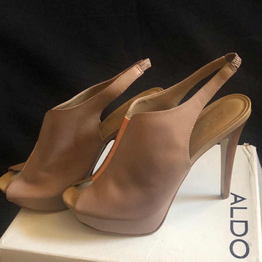 Aldo only worn indoors new